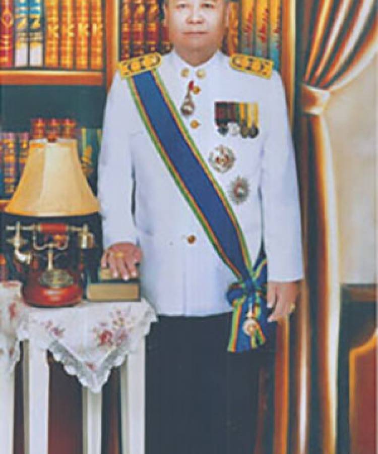 นายสมภาร  นามมะลา