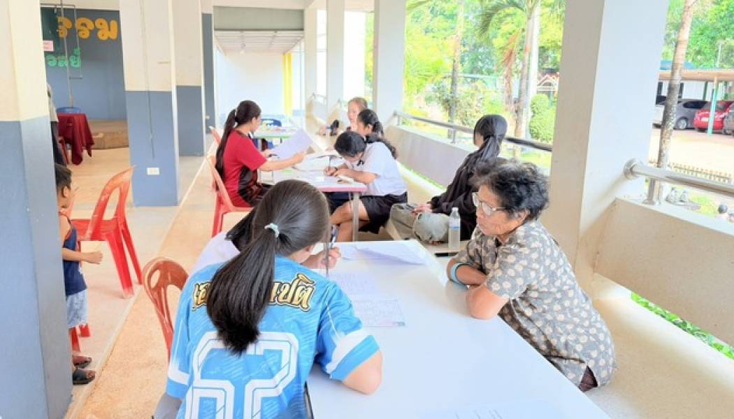 โรงเรียนเดื่อศรีไพรวัลย์ สังกัด อบจ.สกลนคร จัดกิจกรรมรับรายงานตัวและมอบตัวนักเรียนใหม่ ม.๑ และ ม.๔ บรรยากาศเต็มไปด้วยความอบอุ่นและพร้อมก้าวสู่ปีการศึกษา ๒๕๖๙